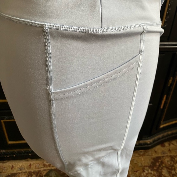 American Eagle Everything Pocket High Waisted Midi 5” Bike Shorts in Blue XXL - Picture 6 of 6